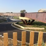 Photo de la gare et de la passerelle piétonne et cycliste